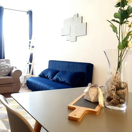 Serviced * Leeds (West Yorkshire)